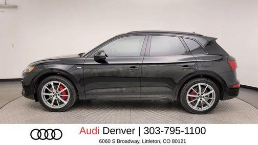 Mythos Black Metallic 2024 Audi Q5 e 55 S line Prestige