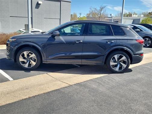 2025 Audi Q6 e-tron Premium Plus quattro