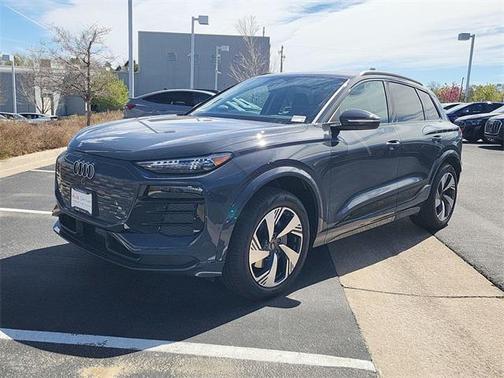 2025 Audi Q6 e-tron Premium Plus quattro