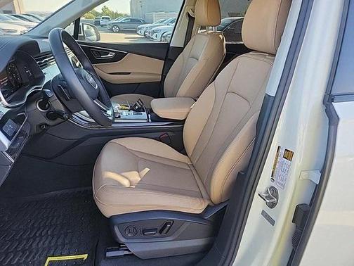 2023 Audi Q7 55 Premium Plus