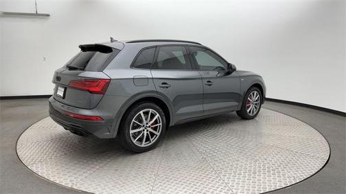 2024 Audi Q5 e 55 S line Premium Plus