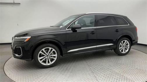 Mythos Black Metallic 2025 Audi Q7 55 Premium Plus