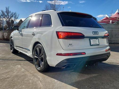 2026 Audi Q7 55 Premium Plus