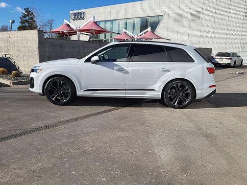 2026 Audi Q7 55 Premium Plus