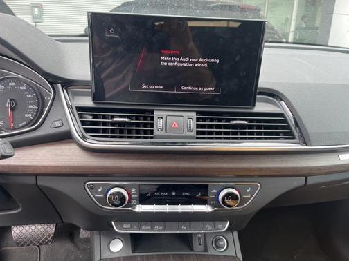 2024 Audi Q5 45 S line Premium