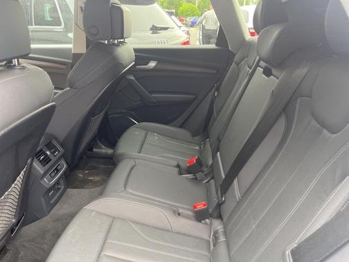 2024 Audi Q5 45 S line Premium