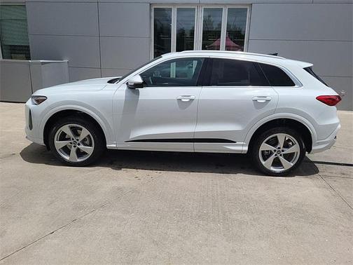 2025 Audi Q5 Premium Plus