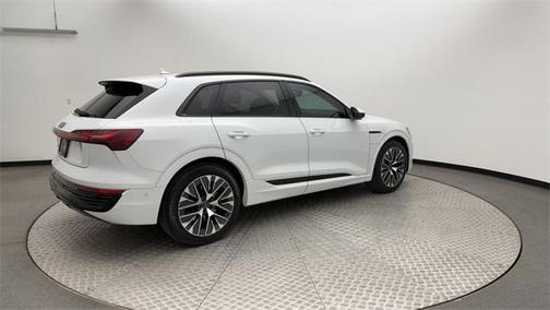 2024 Audi Q8 e-tron Premium Plus