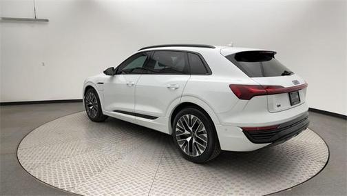 2024 Audi Q8 e-tron Premium Plus