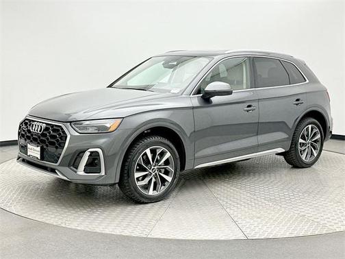 2022 Audi Q5 45 S line Premium Plus