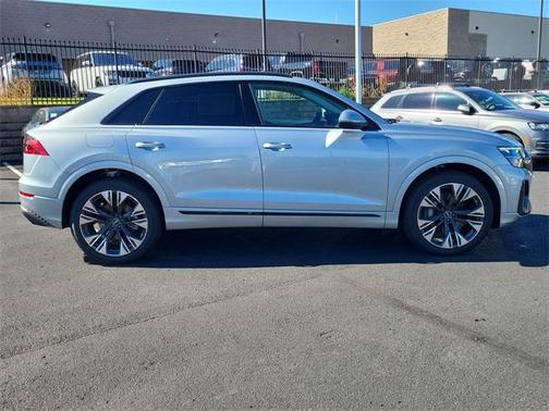 2025 Audi Q8 55 Premium