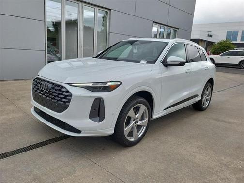 2025 Audi Q5 Premium Plus