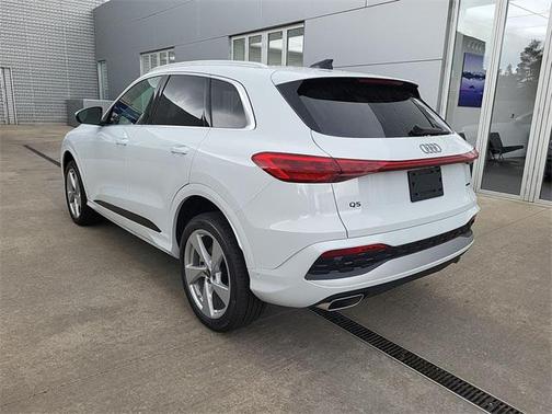 2025 Audi Q5 Premium Plus