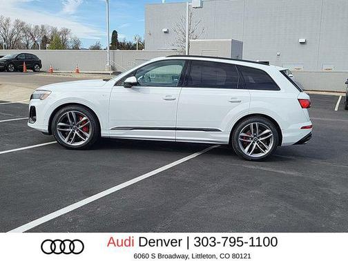 Glacier White Metallic 2026 Audi Q7 55 Prestige
