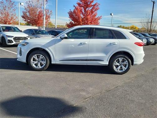 2025 Audi Q5 Premium