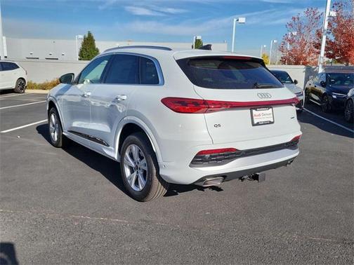 2025 Audi Q5 Premium