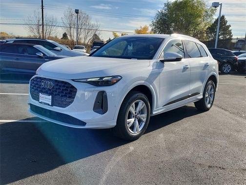 2025 Audi Q5 Premium