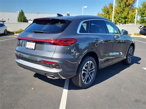 2025 Audi Q5 Premium