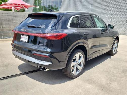 2025 Audi Q5 Premium Plus