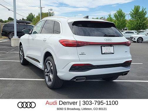 Glacier White Metallic 2026 Audi Q5 Premium TFSI quattro S tronic