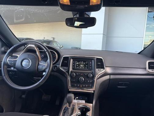 2017 Jeep Grand Cherokee Laredo