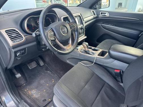 2017 Jeep Grand Cherokee Laredo