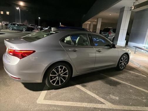 2017 Acura TLX V6 w/Advance Package