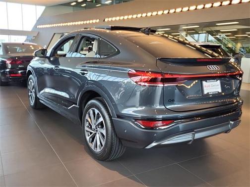 2025 Audi Q6 e-tron Premium Plus
