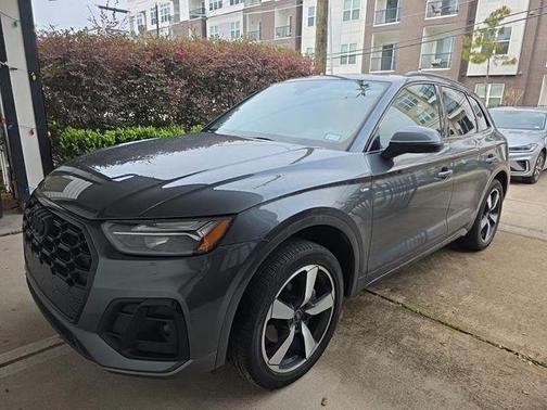2022 Audi Q5 45 S line Premium Plus