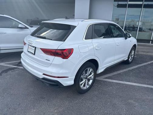 2025 Audi Q3 Premium 45 TFSI S line quattro Tiptronic