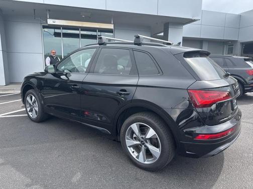 2024 Audi Q5 40 Premium Plus