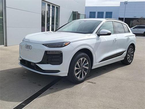 2025 Audi Q6 e-tron Premium Plus quattro