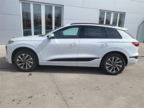 2025 Audi Q6 e-tron Premium Plus quattro