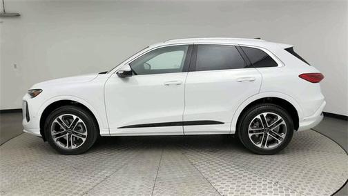 2025 Audi Q5 Premium TFSI quattro S tronic