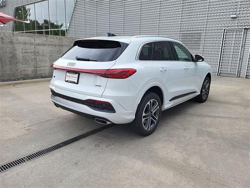 2025 Audi Q5 Premium