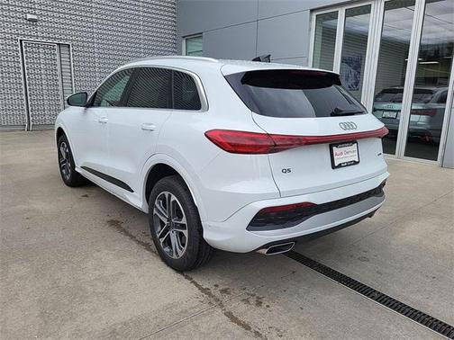 2025 Audi Q5 Premium