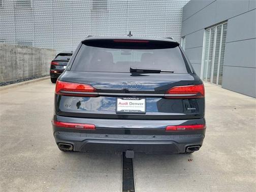 2025 Audi Q7 55 Premium Plus