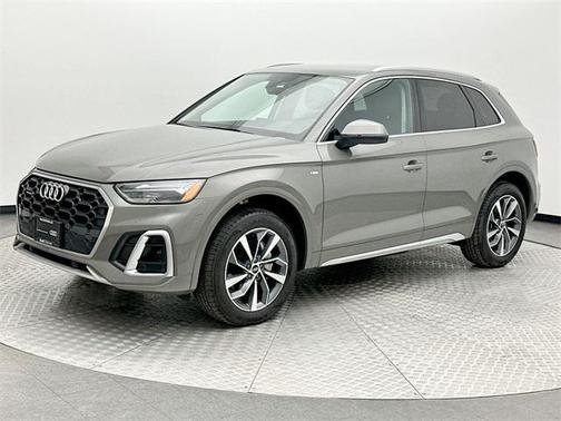 2023 Audi Q5 45 S line Premium