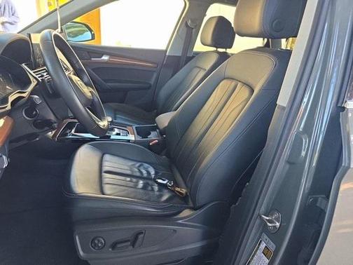 2023 Audi Q5 45 S line Premium