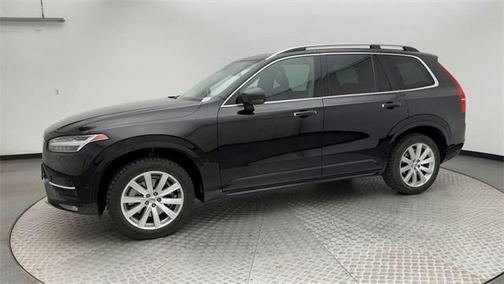 2018 Volvo XC90 T6 Momentum