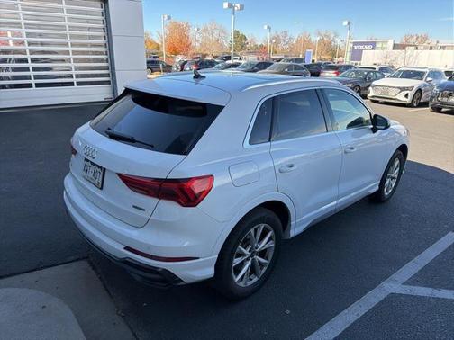 2022 Audi Q3 45 S line Premium