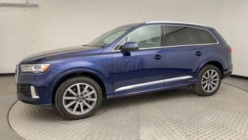 2022 Audi Q7 45 Premium Plus