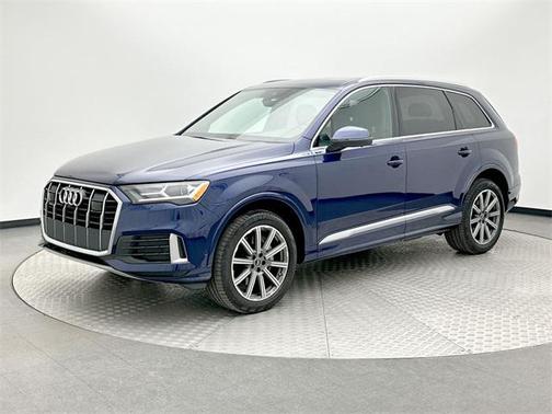 2022 Audi Q7 45 Premium Plus