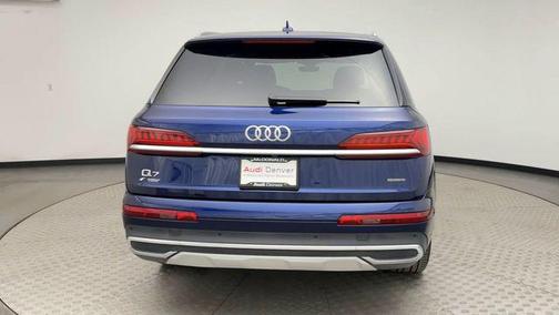 2022 Audi Q7 45 Premium Plus