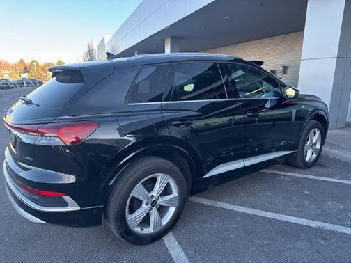 2024 Audi Q4 e-tron Premium Plus 50 quattro