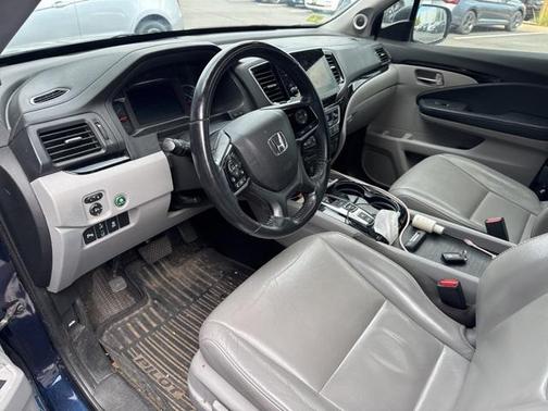 2019 Honda Pilot Touring 8-Passenger