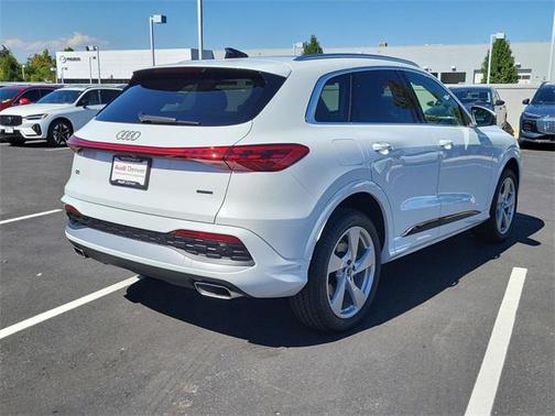 2025 Audi Q5 Premium Plus