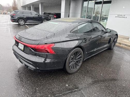 2022 Audi e-tron GT Prestige
