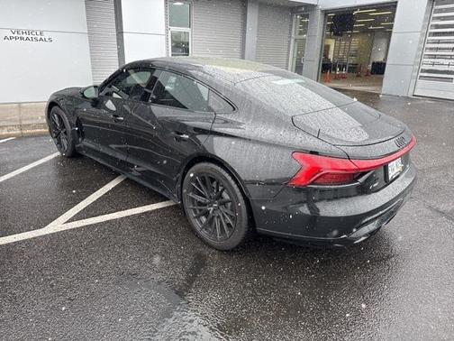 2022 Audi e-tron GT Prestige