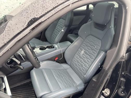 2022 Audi e-tron GT Prestige